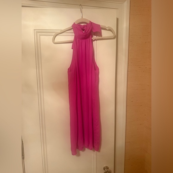 Krisa tie back halter dress in pink - Picture 5 of 5